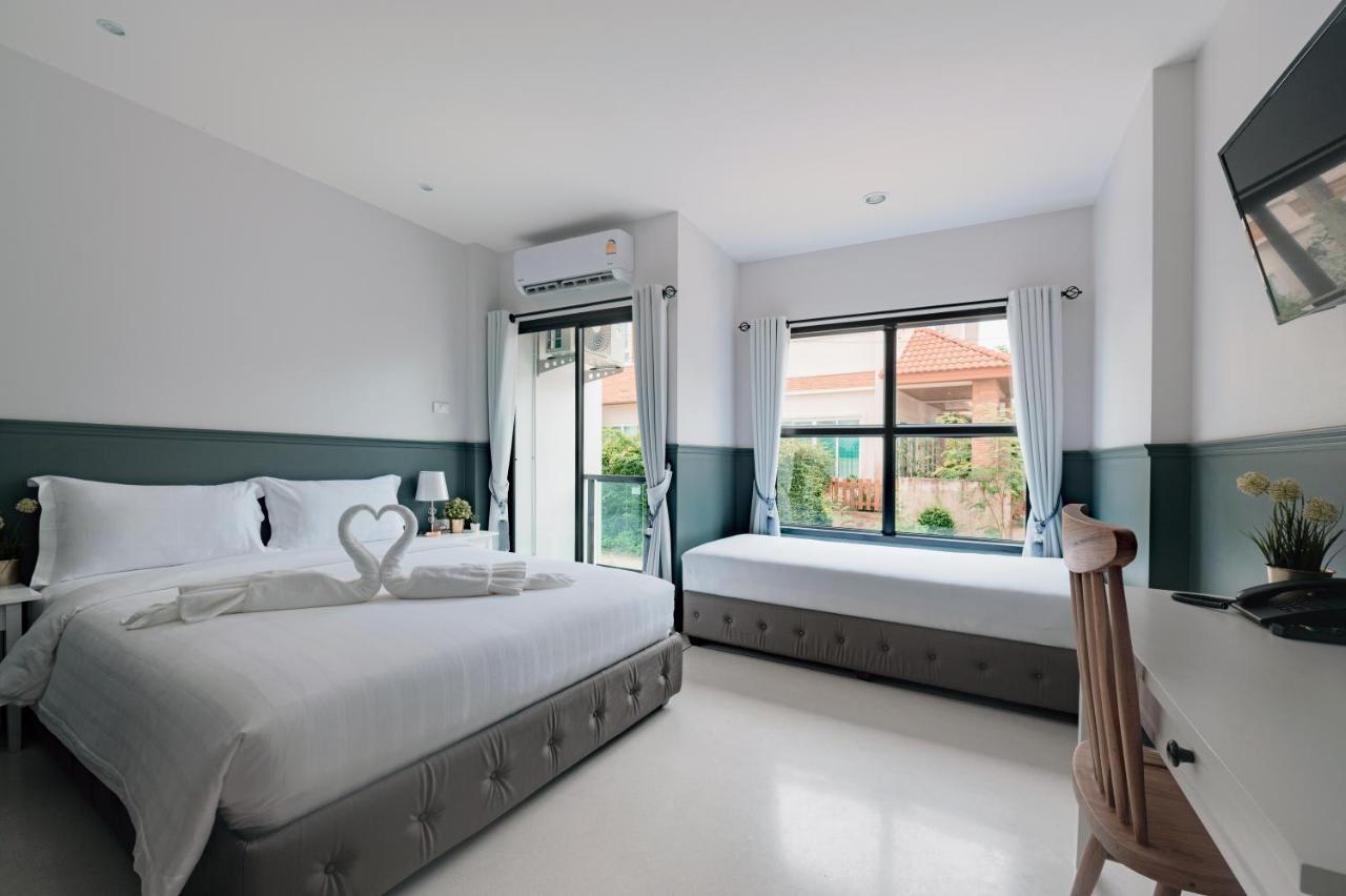 Chanita Hotel Chumphon Bagian luar foto