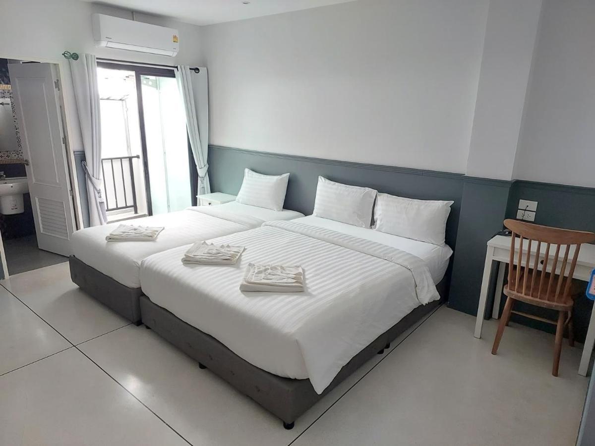 Chanita Hotel Chumphon Bagian luar foto